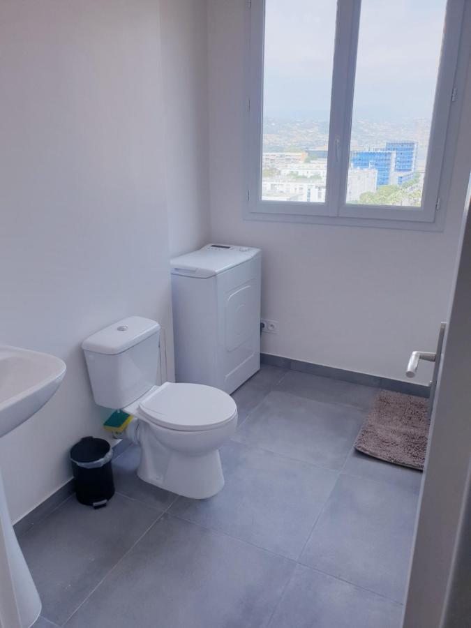 Big Flat Sea Vieuw 95 M2 5 Rooms Near Airport 5 Min Train 3 Min And Tram On Site, Beach 7 Min, 2 Showers And 2 Toilets , Neuf Grand Appartement 95 M2 5 Chambres Proche Aeroport 5 Min Train 3 Min Et Tramway Sur Place, Plage 7 Min 2 Douches Et 2 Wc Vue Nice Extérieur photo