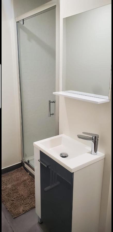 Big Flat Sea Vieuw 95 M2 5 Rooms Near Airport 5 Min Train 3 Min And Tram On Site, Beach 7 Min, 2 Showers And 2 Toilets , Neuf Grand Appartement 95 M2 5 Chambres Proche Aeroport 5 Min Train 3 Min Et Tramway Sur Place, Plage 7 Min 2 Douches Et 2 Wc Vue Nice Extérieur photo